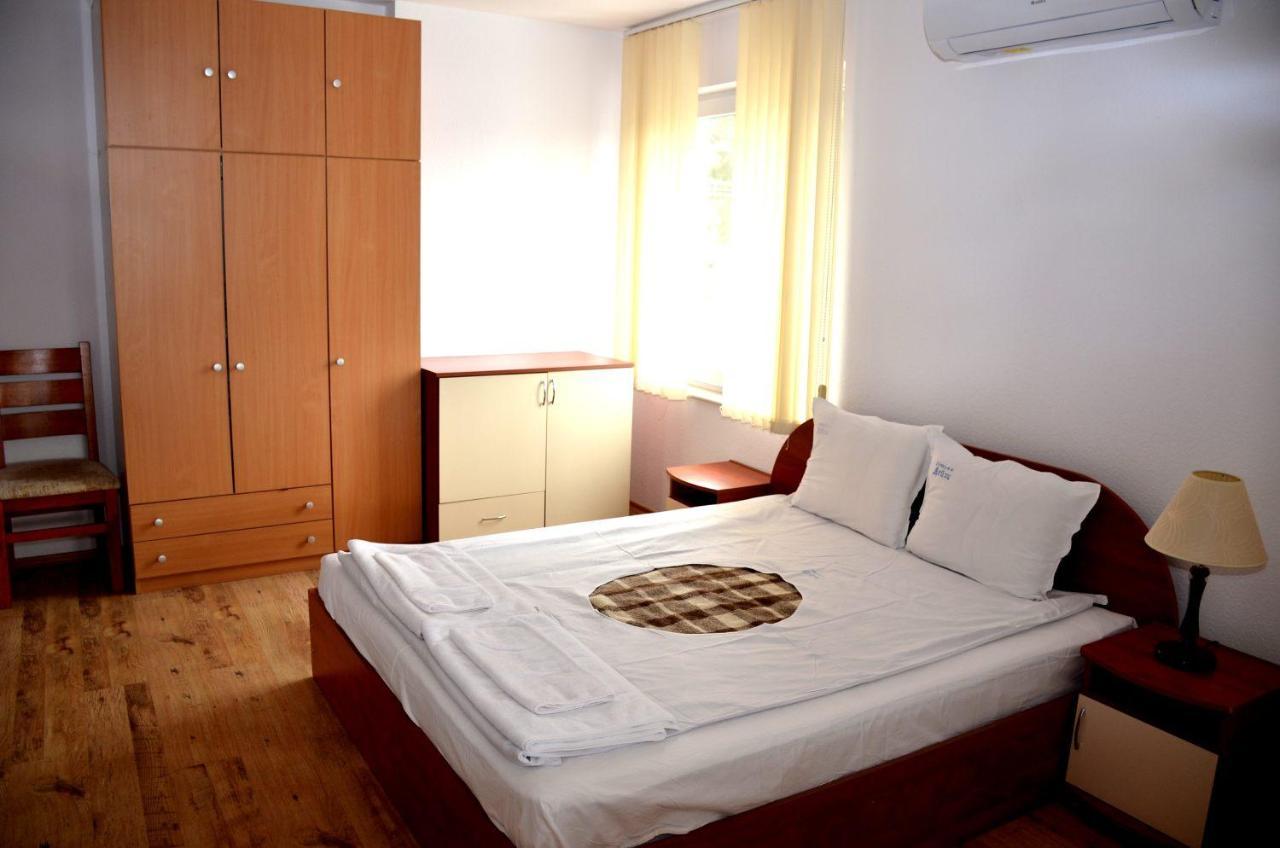 Family Hotel Daisy Borino Exterior photo