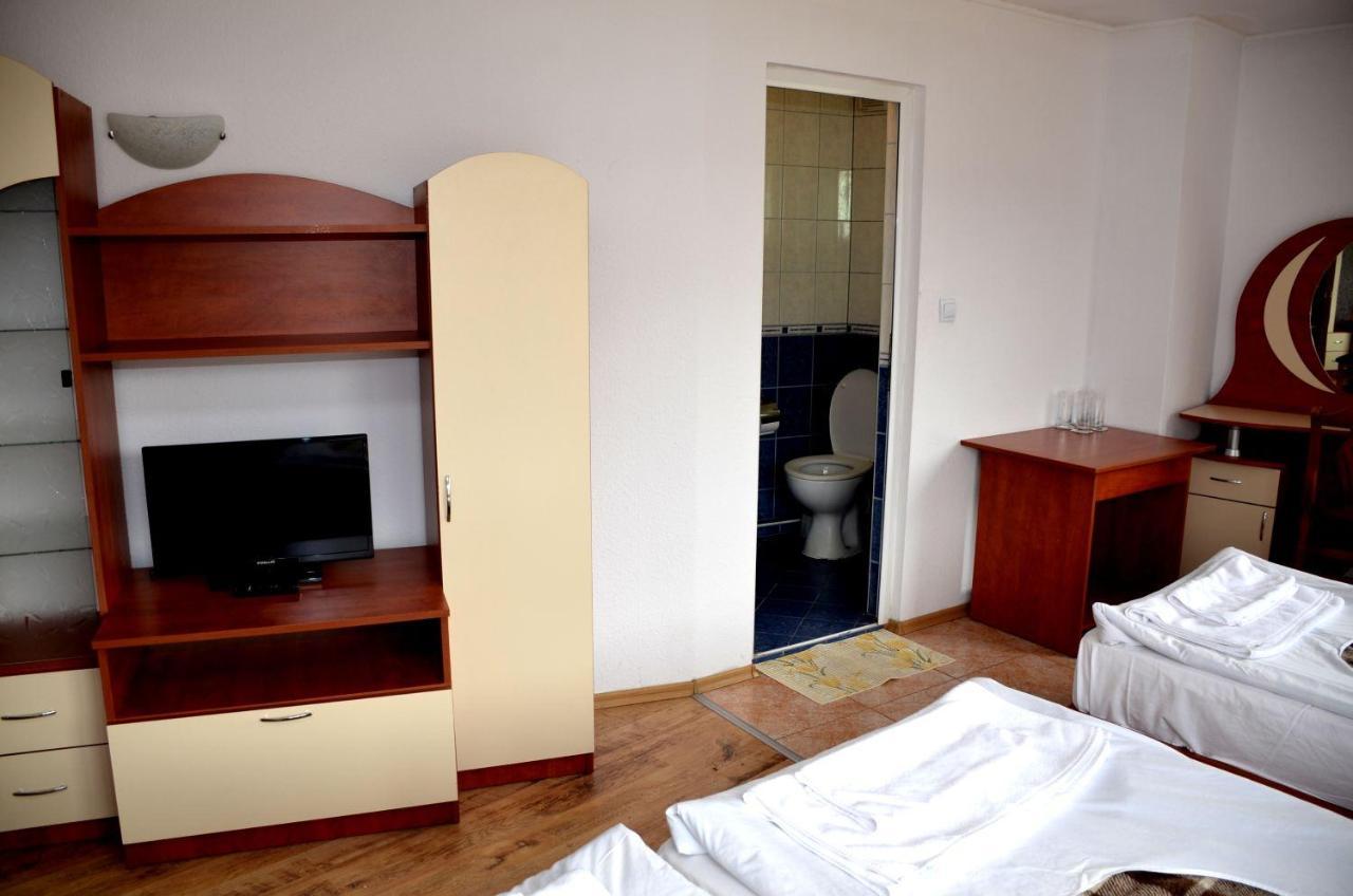 Family Hotel Daisy Borino Exterior photo