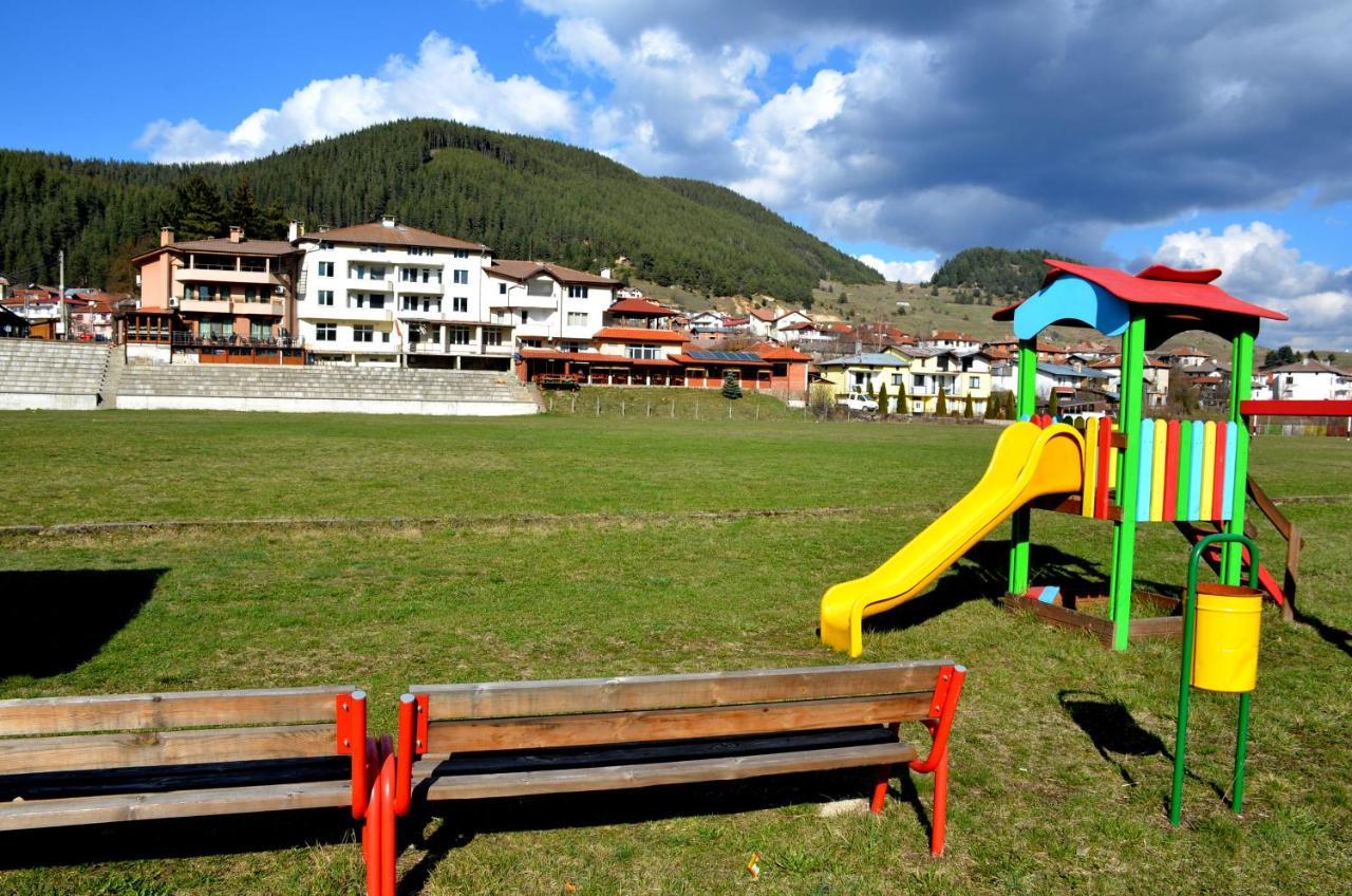Family Hotel Daisy Borino Exterior photo
