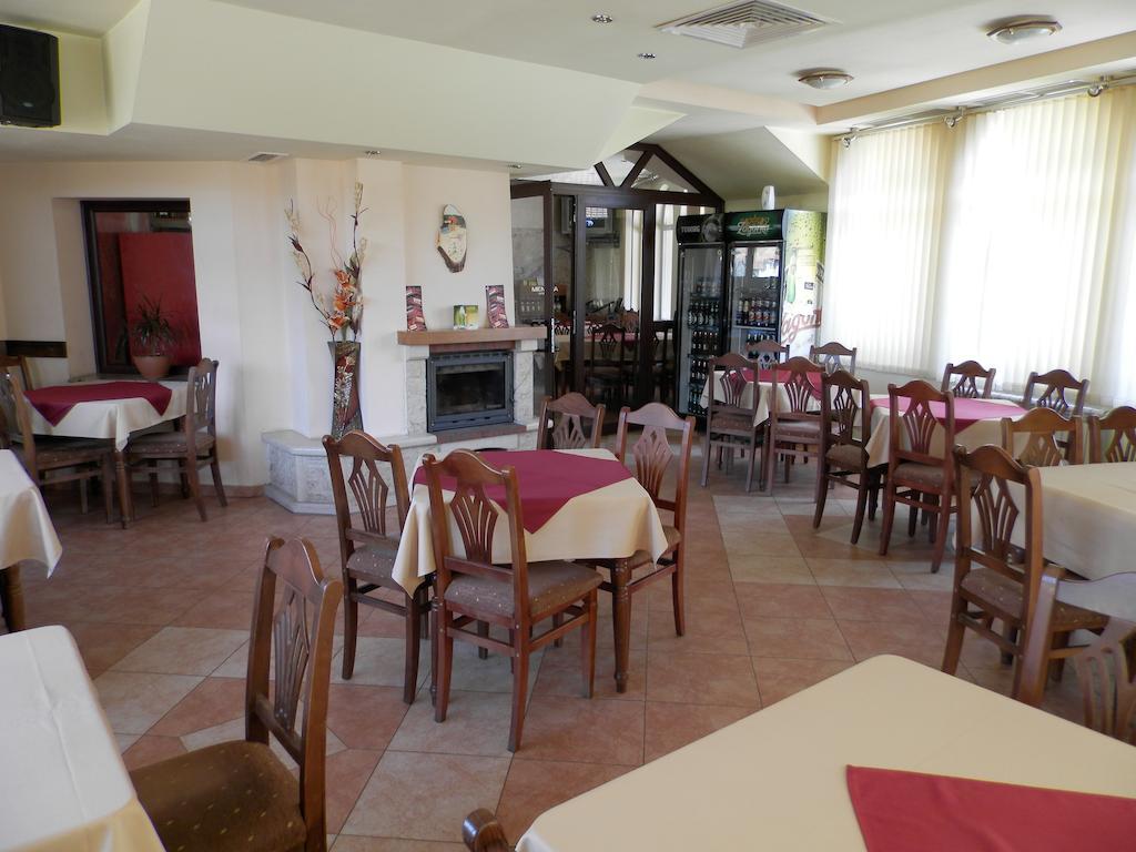 Family Hotel Daisy Borino Exterior photo